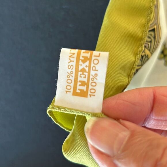 Celtic Inspired Scarf - Picture 4 of 4